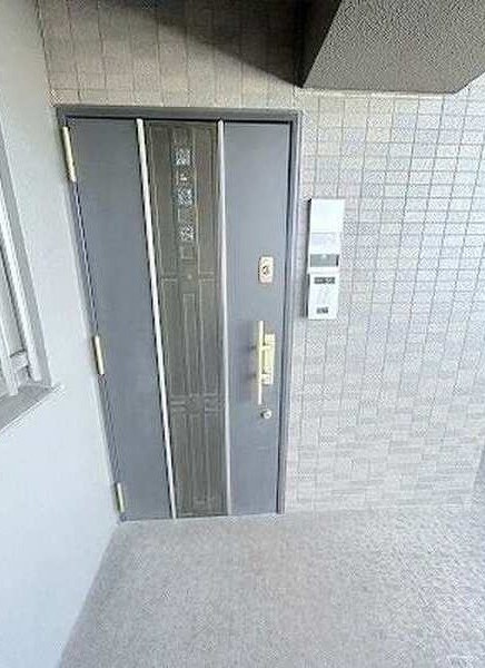 ライオンズシティ桜山の玄関