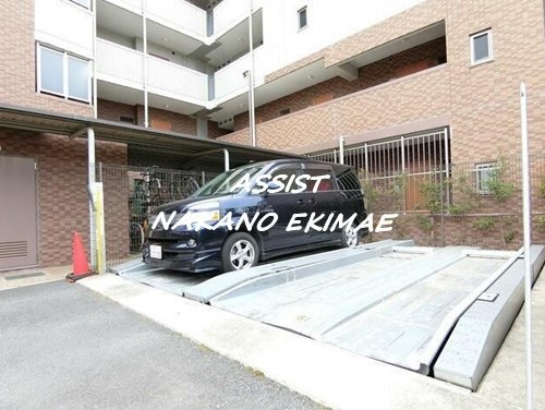 北新宿アーバンエクセレントの駐車場
