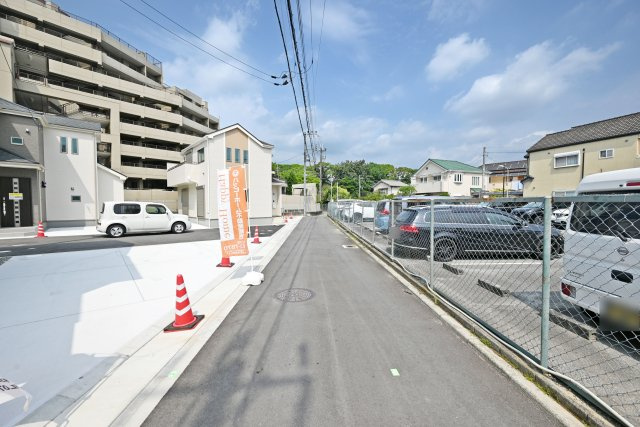 ハートフルタウン西昆陽2丁目新築戸建て全4区画│4LDK+駐車2台可の前面道路含む現地写真|前面道路は北側4.0ｍ公道です。