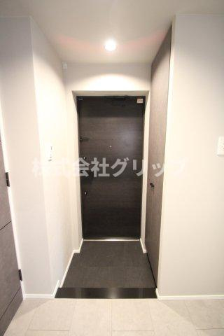 Le'a横濱上星川の玄関