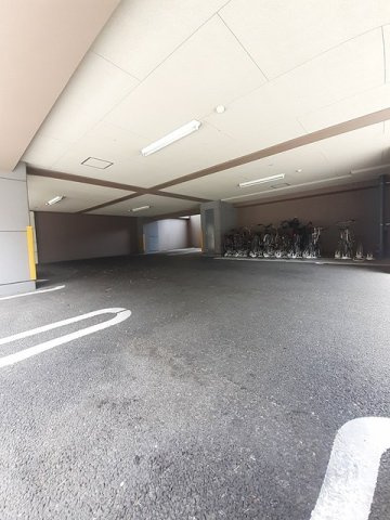グラッチェの駐車場|駐車スペースもあります