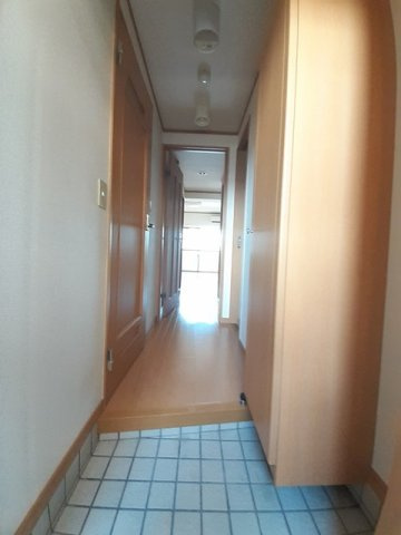 グラッチェの玄関|落ち着いた玄関です