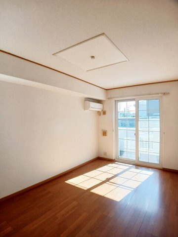 エンゼルコートⅡの居間・リビング|ゆったりとした居間です