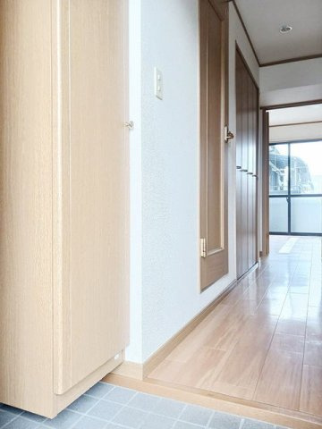 プレザントハイツの玄関|きれいな玄関です
