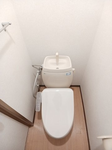 ウイングⅡのトイレ|清潔感のあるトイレです