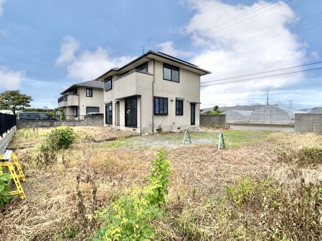 【中古戸建】太田市大原町の外観|■外観｜外構や植栽の計画次第で自分好みにアレンジできる余白があり、住みながら楽しめる住まいです♪