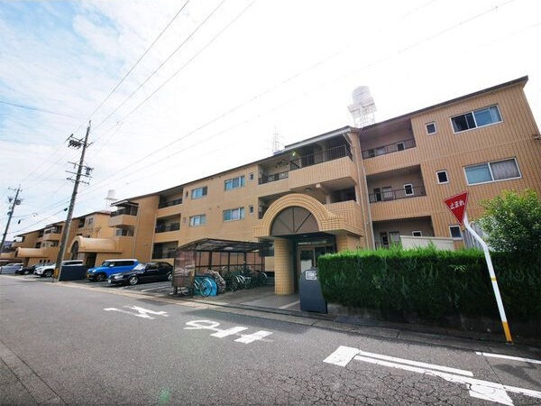 第2ヒルハイツ桃山の外観