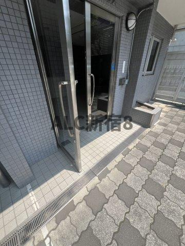 大井町タウンハウスのエントランス