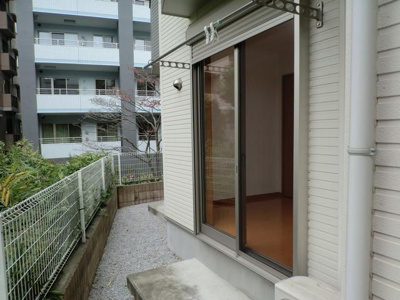【バルコニー】 | ロイヤルコート三ツ沢
