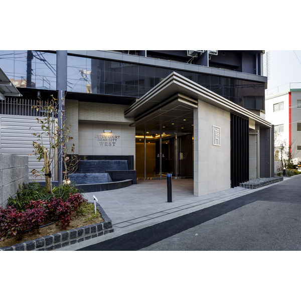 エステムコートディアシティWESTのエントランス
