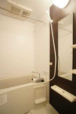 リブリ・ゆり本町の浴室