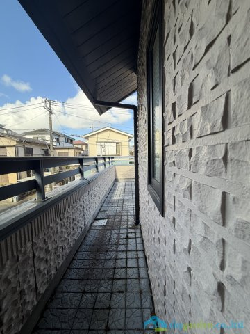 平塚市ふじみ野2丁目　中古戸建のバルコニー