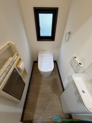 平塚市ふじみ野2丁目　中古戸建のトイレ