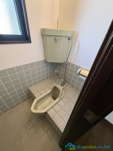 平塚市ふじみ野2丁目　中古戸建のトイレ
