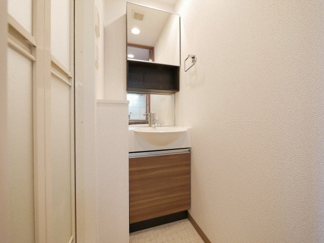 エスリード松屋町SOUTHの独立洗面台