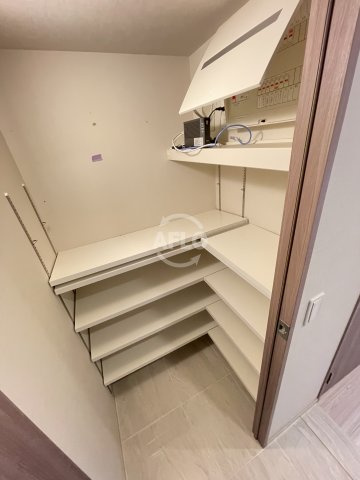 プラウド南堀江　日吉小学校の玄関|プラウド南堀江　シューズインクローゼット