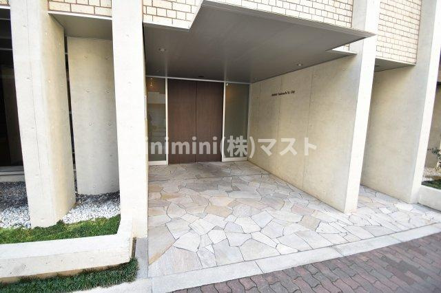 スワンズ谷町セントシティのエントランス