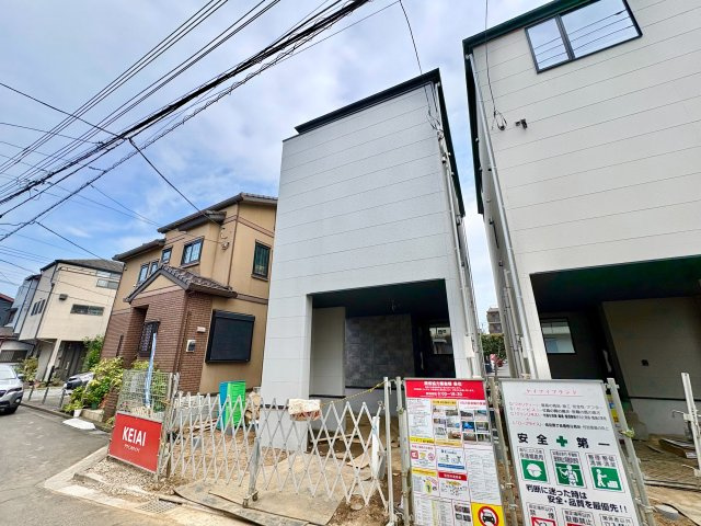 《仲介手数料半額》ふじみ野市上福岡３丁目KEIAI GRACE　全2棟　2号棟の前面道路含む現地写真
