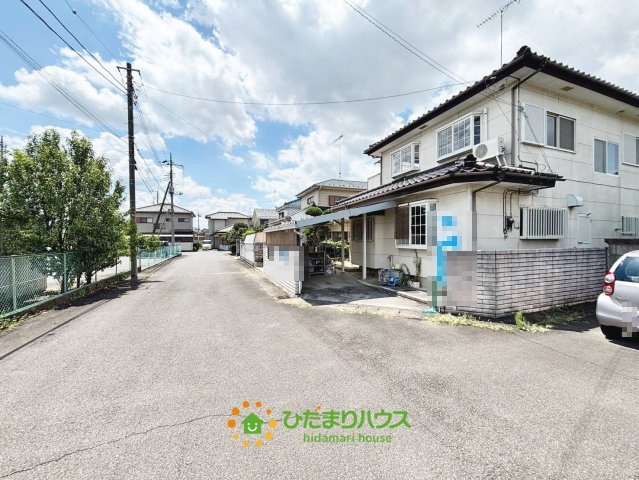 古河市鴻巣　中古一戸建ての前面道路含む現地写真|2026/8/10　撮影