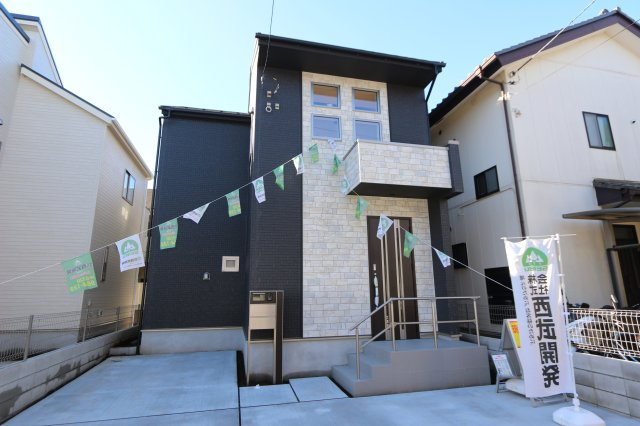 小平市学園東町３丁目３番の外観|西武多摩湖線「一橋学園」駅まで徒歩15分ほか。
複数沿線・駅の利用が可能です
