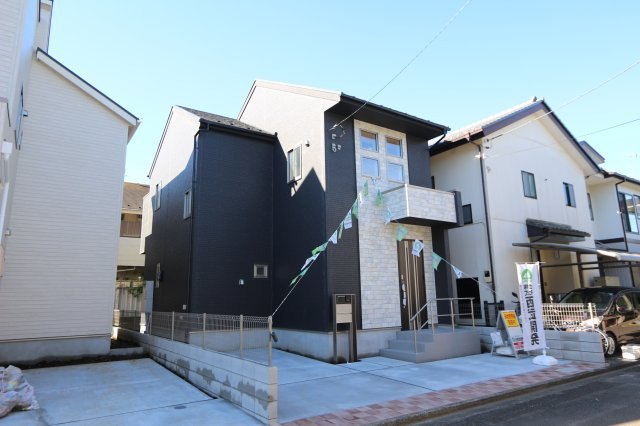 小平市学園東町３丁目３番の外観|1階ワンフロアタイプのLDKで水回りがまとまっていて、家事動線のよい間取り。