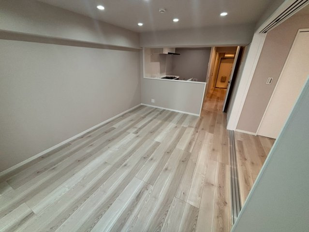 東陽町公園ハイツ1番館の居間・リビング