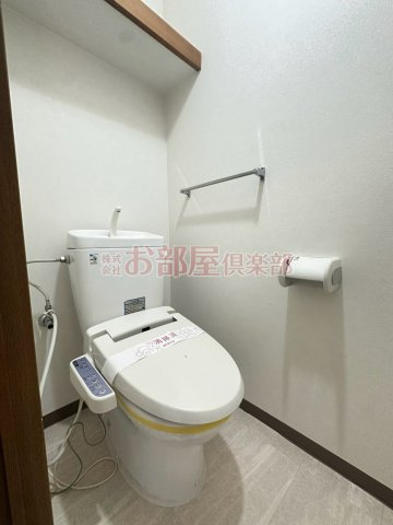 プレステージ百年公園のトイレ|落ち着いた色調のトイレです