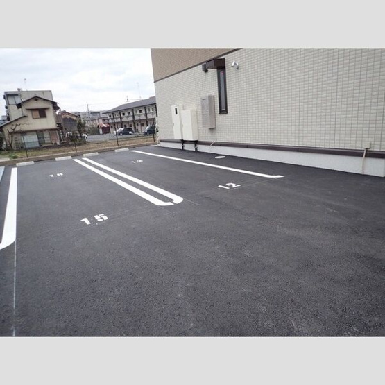 【駐車場】 | Tell me 和華 | 駐車場の様子です