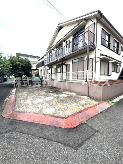 ダイヤコーポ曽谷の駐車場