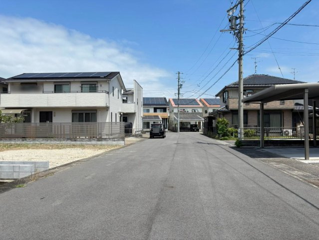 リーブルガーデン　羽島市福寿町間島　全２区画分譲の前面道路含む現地写真|「現地（2026年8月4日）撮影」　
■前面道路　
■ヤマダ不動産　株式会社リライフ