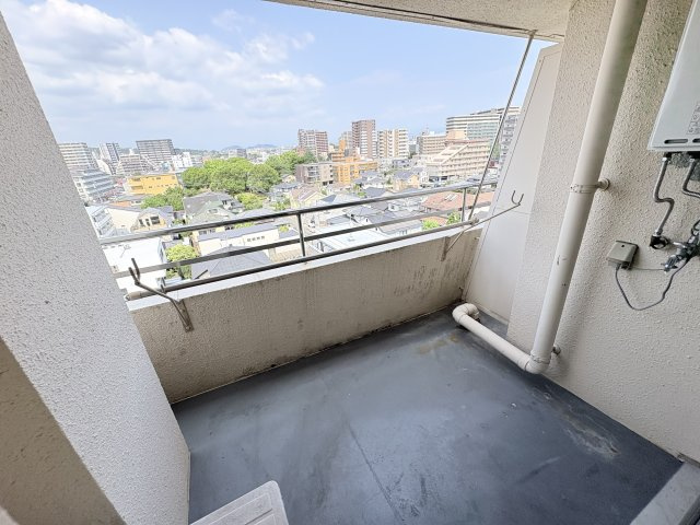 フローラル新屋敷のバルコニー|バルコニーからの眺めを楽しみながら食事をしませんか
