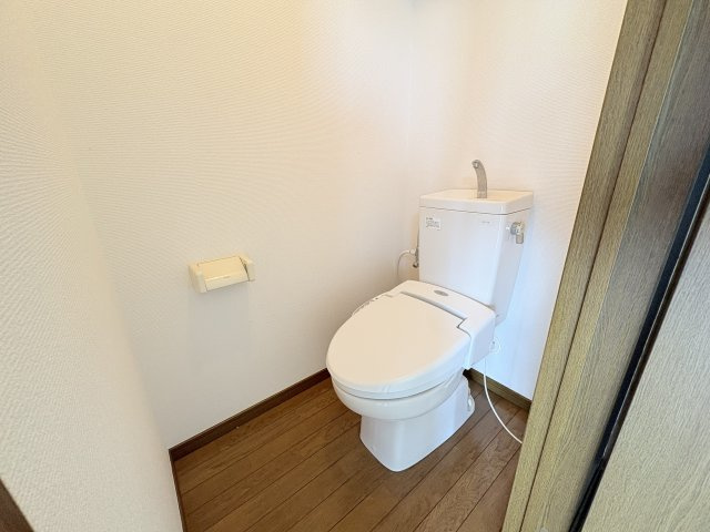 フローラル新屋敷のトイレ|コンパクトで使いやすいトイレです