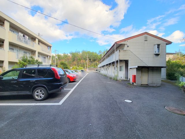 エスポワールＢの駐車場