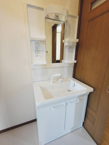 中古戸建の独立洗面台