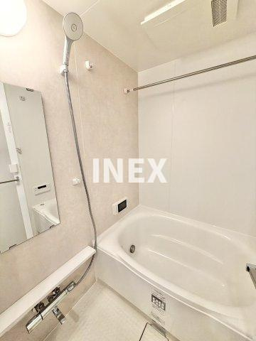 横浜市中区長者町４丁目の賃貸マンションの浴室