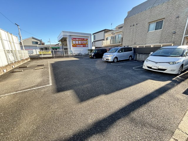 STEP1の駐車場