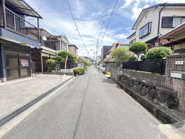 大和高田市池田の前面道路含む現地写真
