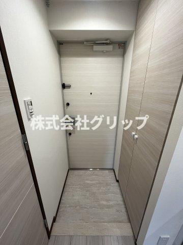 Le'a横濱上星川の玄関