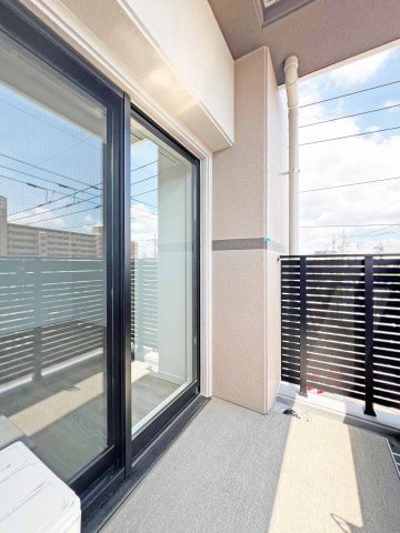 S-RESIDENCE尾頭橋clarityのバルコニー|暖かな日差しのふりそそぐバルコニー