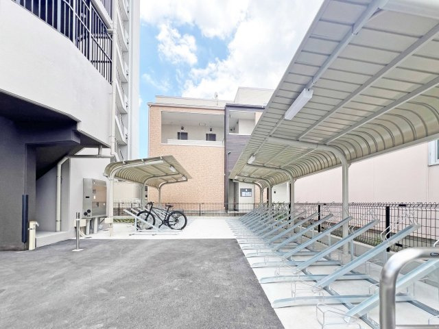S-RESIDENCE尾頭橋clarityの駐車場|駐車場に車を止められます
