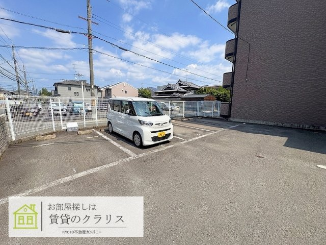 アン・レーブの駐車場