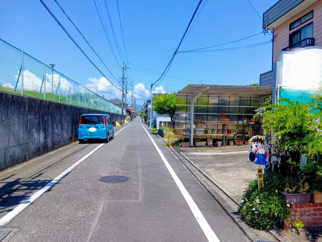 【前面道路含む現地写真】の画像