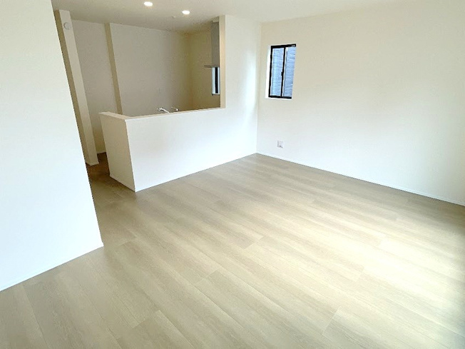 【居間・リビング】 | 富士見市鶴馬　新築一戸建住宅　全1棟　（ふじみ野店） | 2階LDKで陽当り良好です。