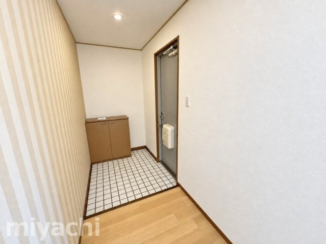 コスモタウン　Cの玄関