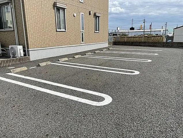 カーサフィオーレの駐車場