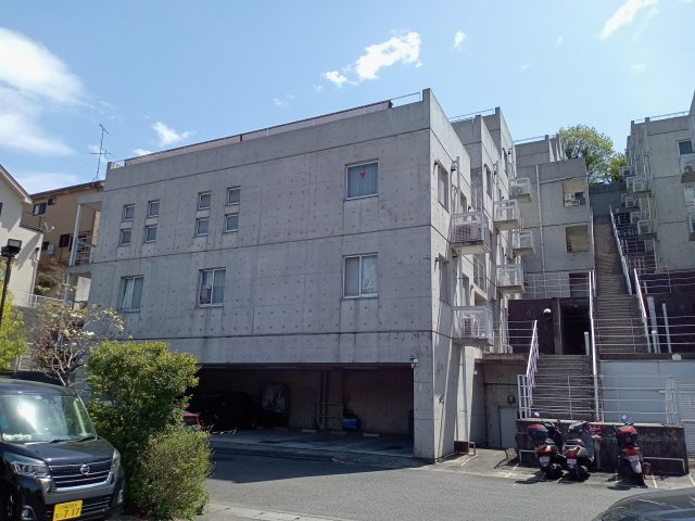 川崎市多摩区南生田２丁目の賃貸マンションの外観