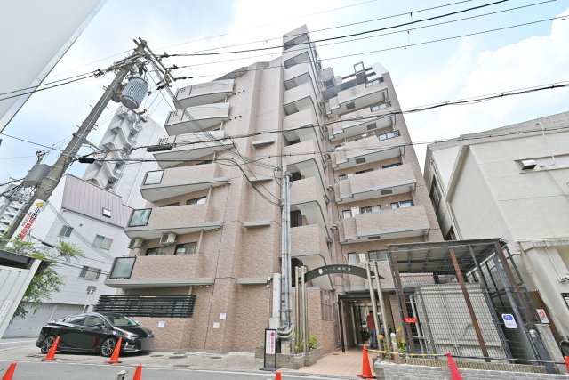 シーズ梅田東の外観|2025年3月リフォーム済みの、きれいで快適な住まいです。大阪メトロ谷町線「中崎町」駅まで徒歩1分の駅近好立地。コンパクトながらも暮らしやすさに配慮された1LDKで、快適な新生活をスタートできます。