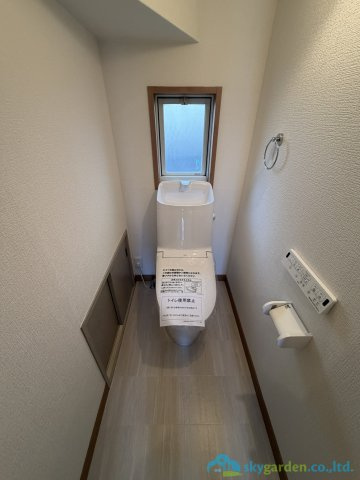 秦野市曽屋　中古戸建のトイレ