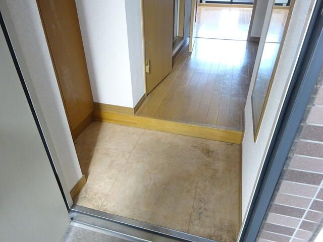 ＯＬＩＯ白山の玄関