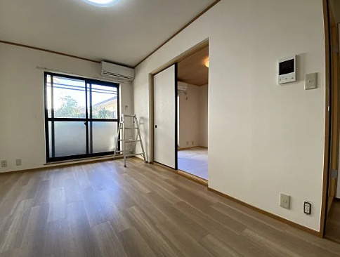 ビラ・クレールの居間・リビング|ゆったり過ごせる居間です